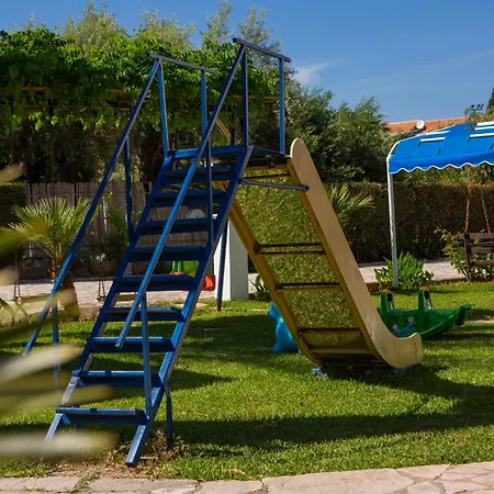 Dimitris & * Frinion