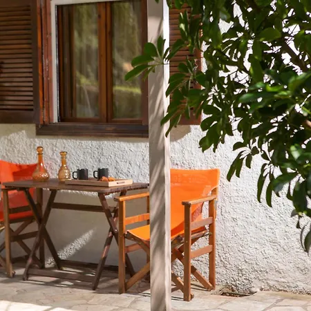 Dimitris & Apartment *