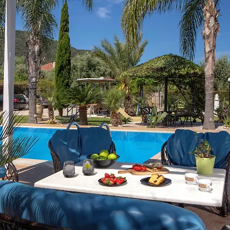 Dimitris & Apartment *